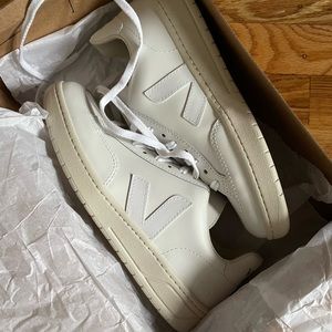 Brand New White Veja V-12 Sneakers